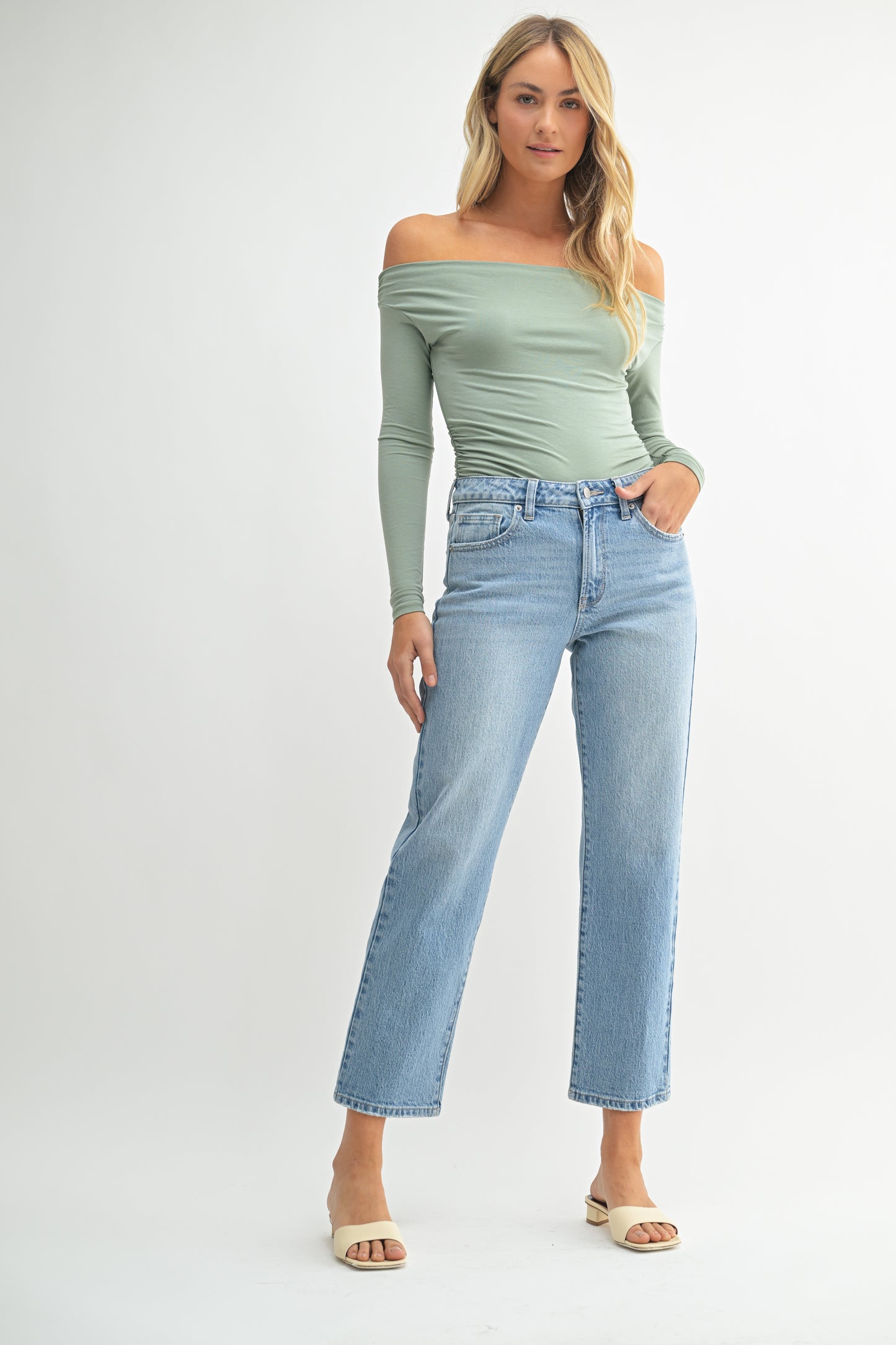 Rae 90s Stretch Straight Jean