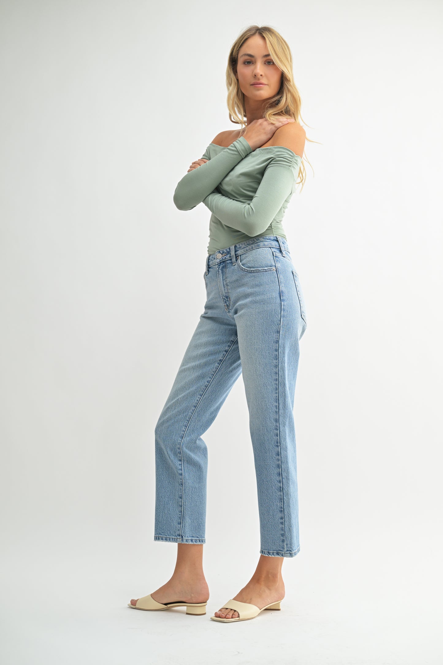 Rae 90s Stretch Straight Jean