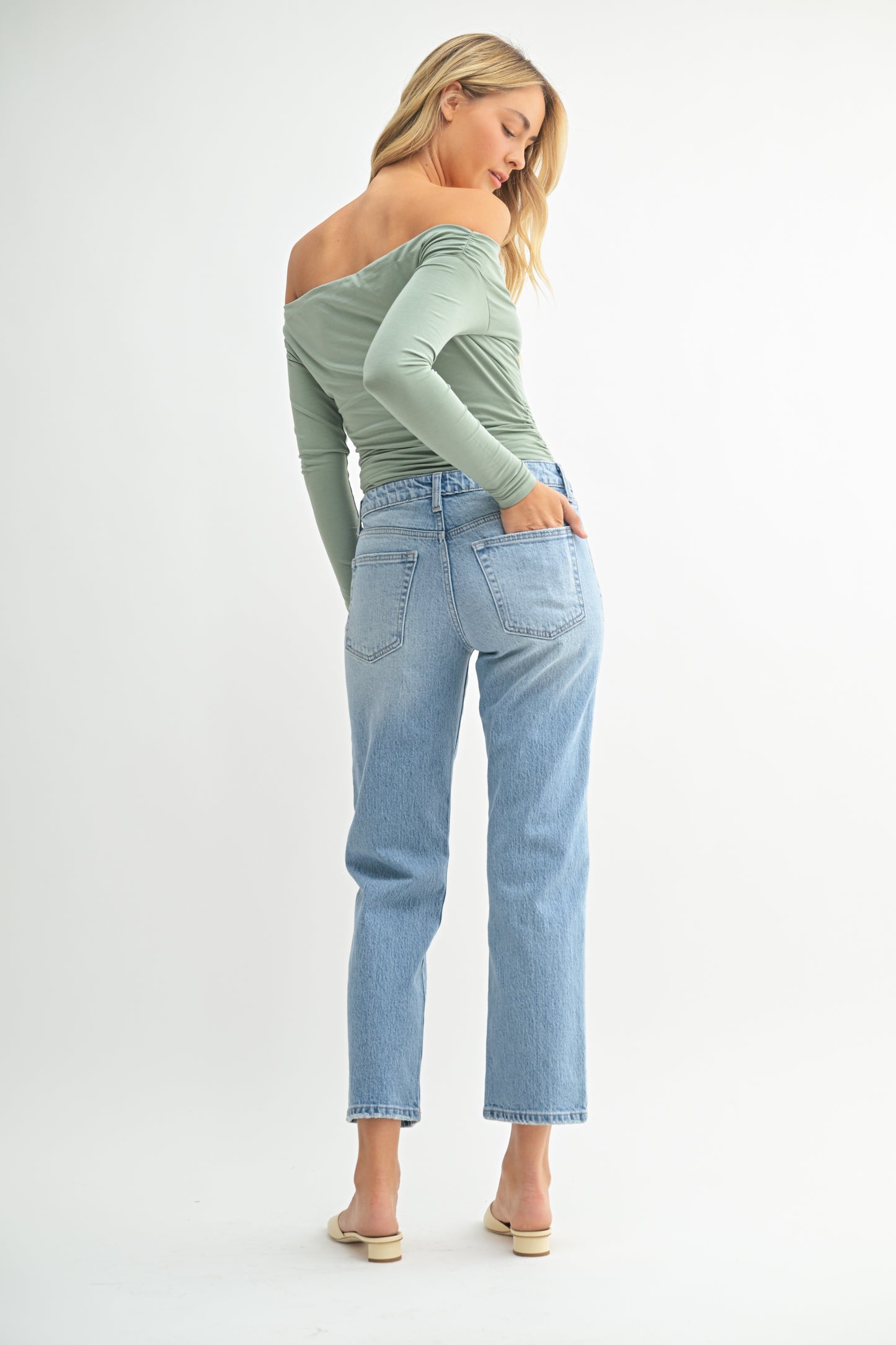 Rae 90s Stretch Straight Jean